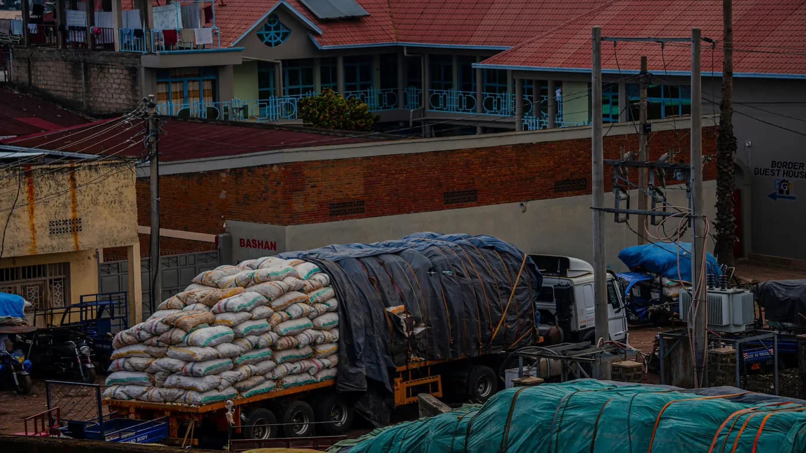 Transport Routier à la Demande à Kigali : Comment l'Expédition en 30 Minutes Change la Façon dont les Entreprises Rwandaises Déplacent leurs Marchandises